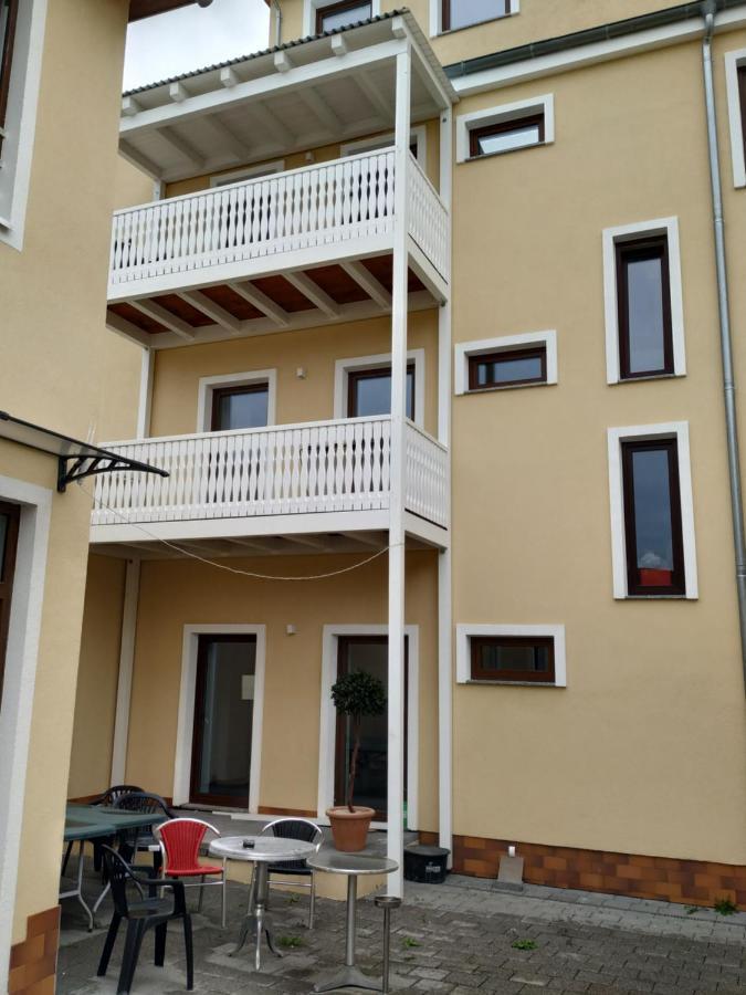 Ferienwohnung Mehrfamilien Haus Schkeuditz Exterior foto