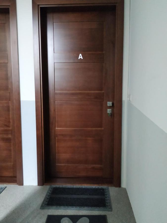 Ferienwohnung Mehrfamilien Haus Schkeuditz Exterior foto