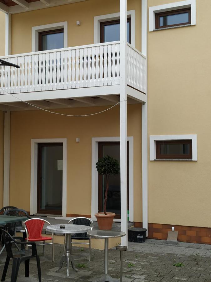 Ferienwohnung Mehrfamilien Haus Schkeuditz Exterior foto