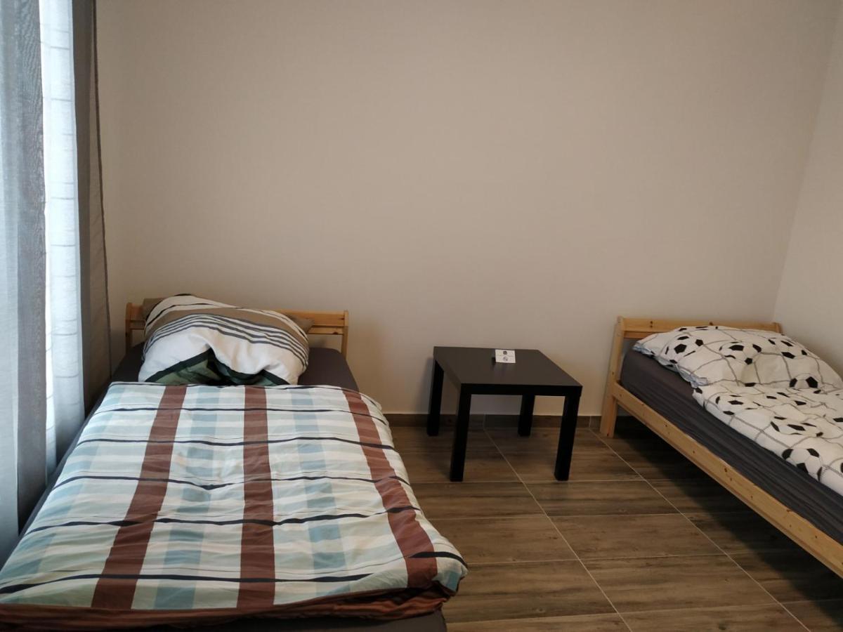 Ferienwohnung Mehrfamilien Haus Schkeuditz Exterior foto