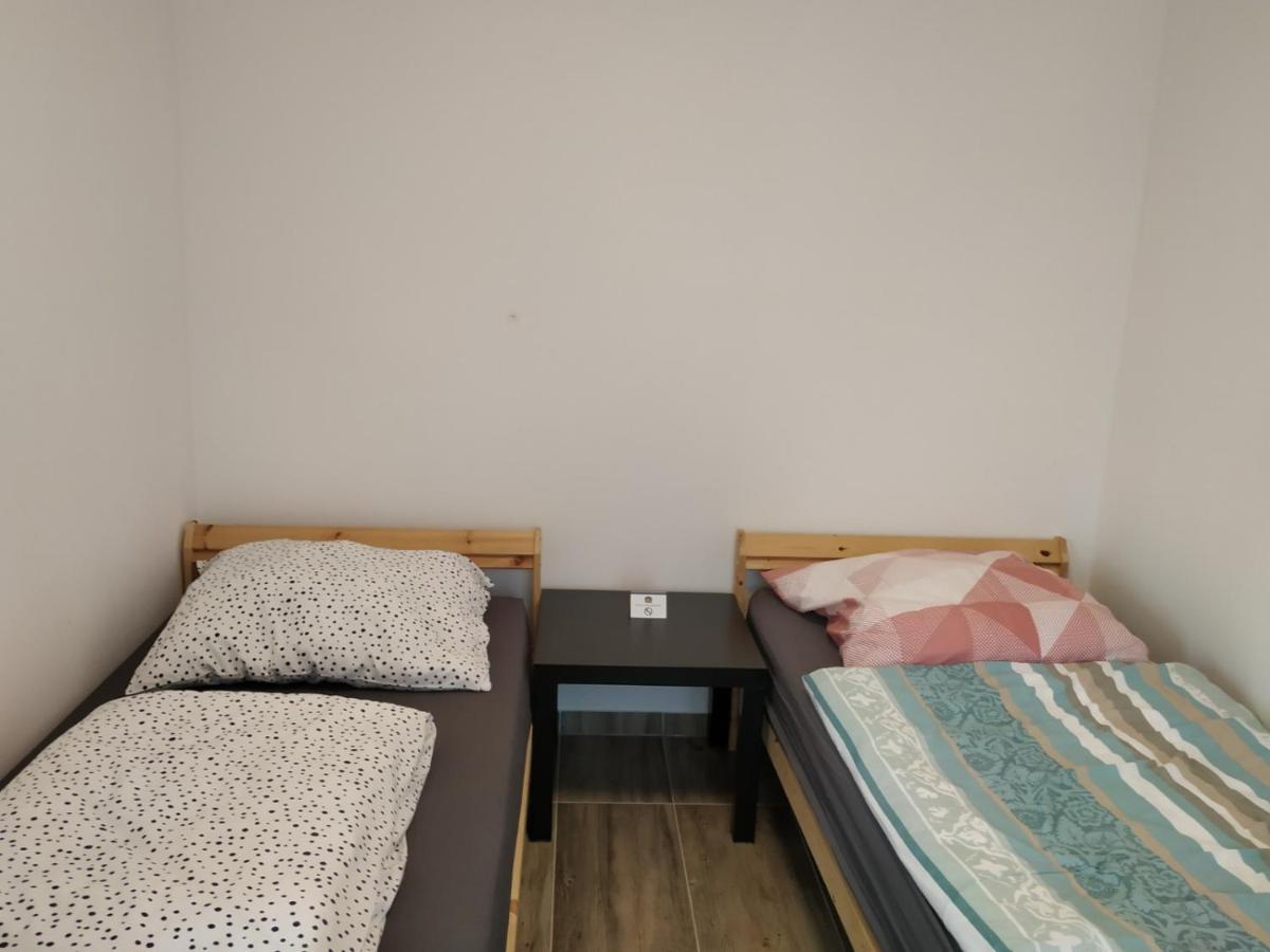 Ferienwohnung Mehrfamilien Haus Schkeuditz Exterior foto